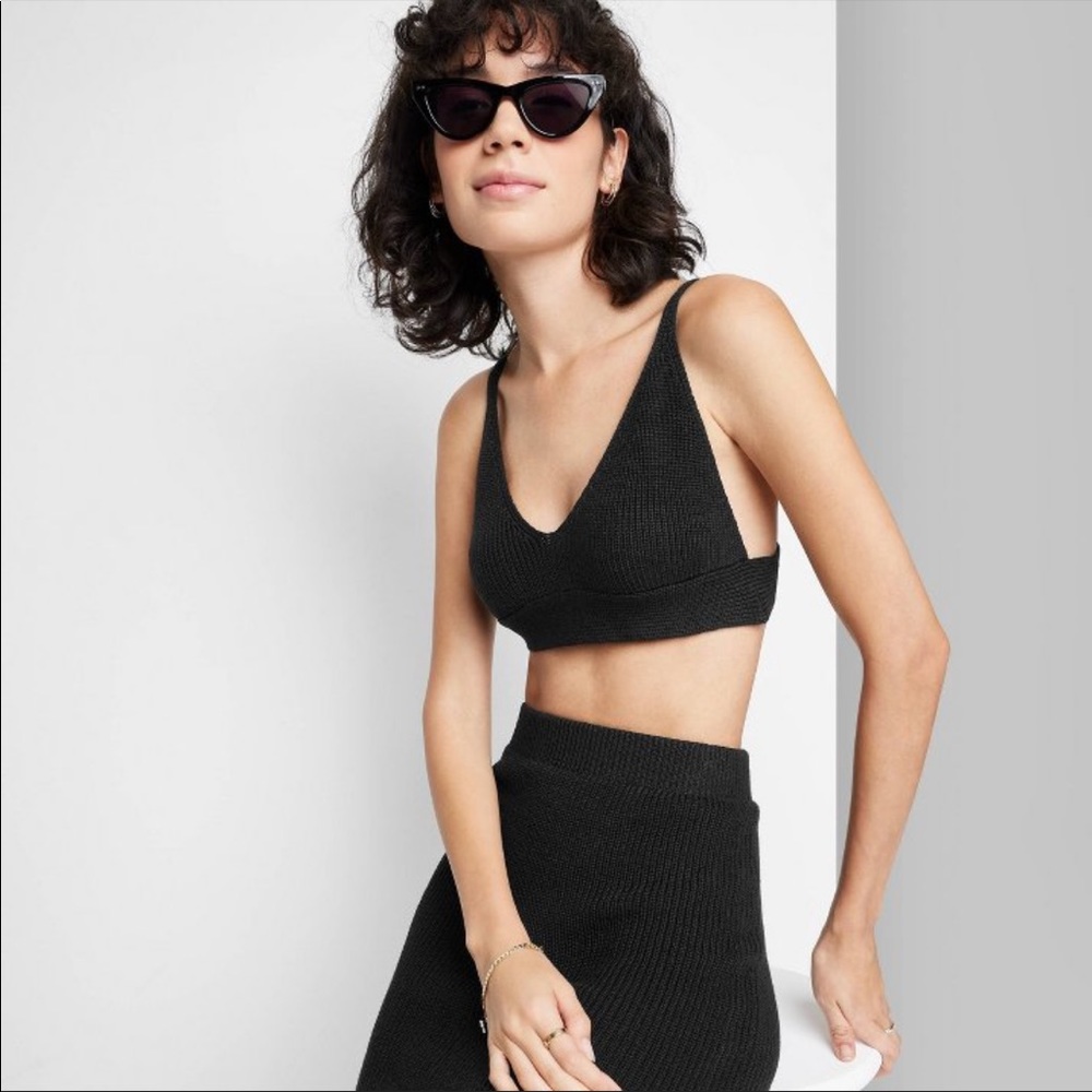 NWT Black Knit crop top Size XS